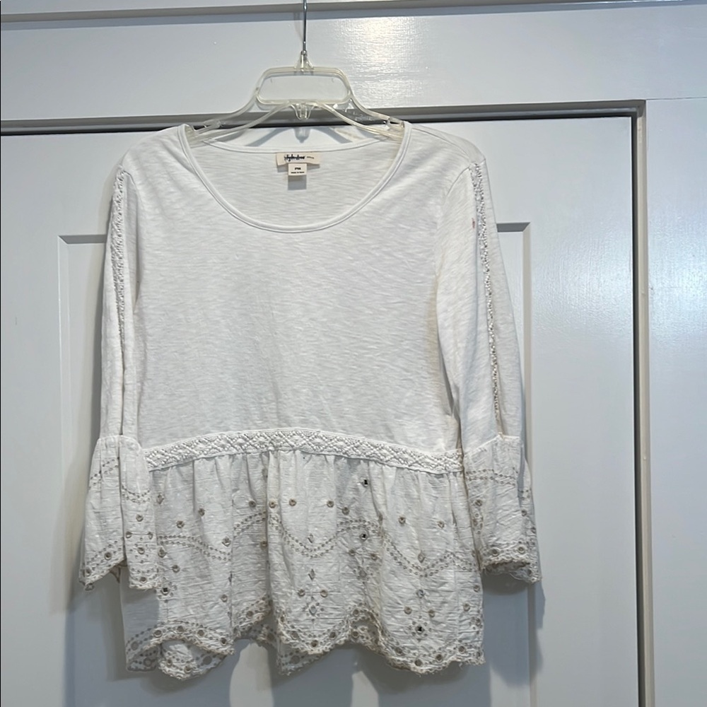 Style & Co. White Lace Trim Women's Top size medium petite.